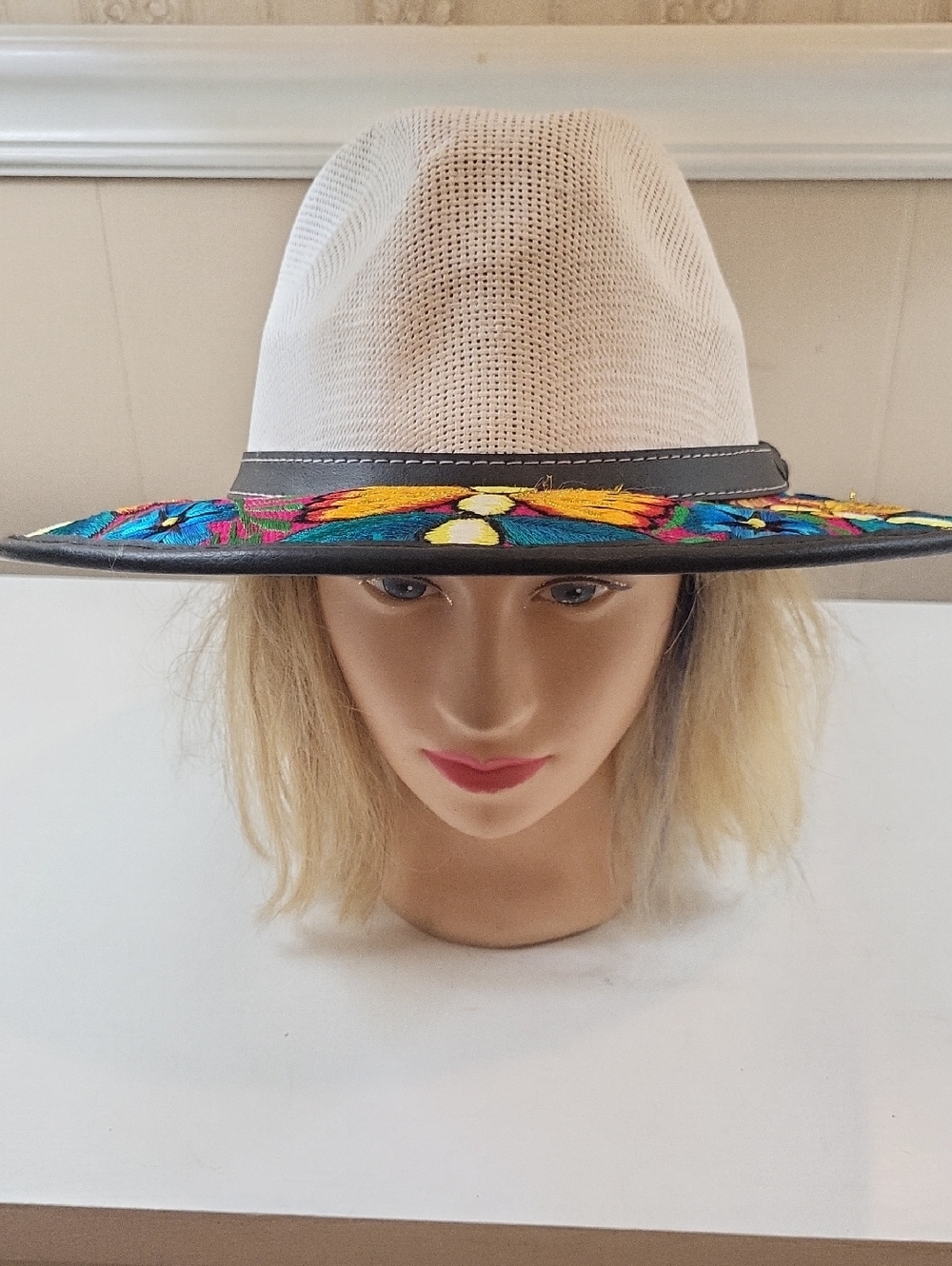 Brillant Stitched Cream Straw Fedora with Multicolor Embroidered Brim